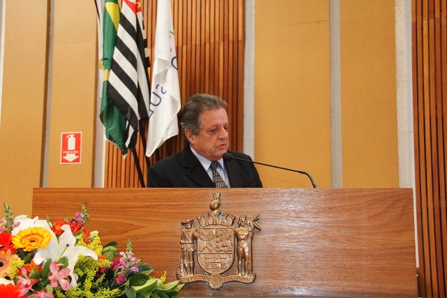 Vereador Ary de Oliveira presidiu os trabalhos da cerimônia